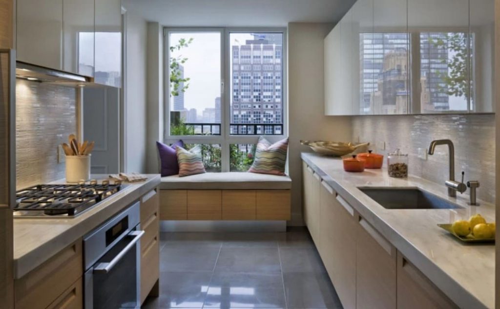панорамное окно на кухне