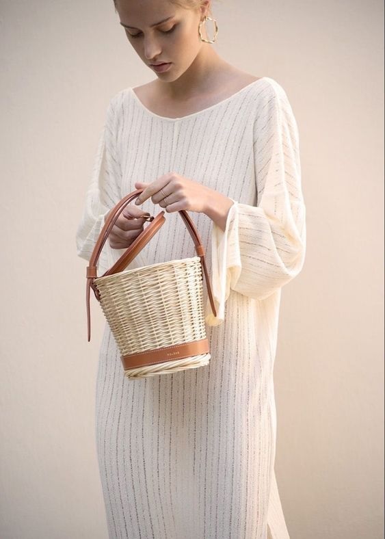 Плетеная сумка-ведро