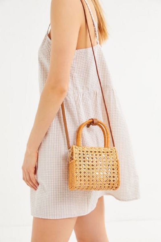 Классическая плетеная сумка